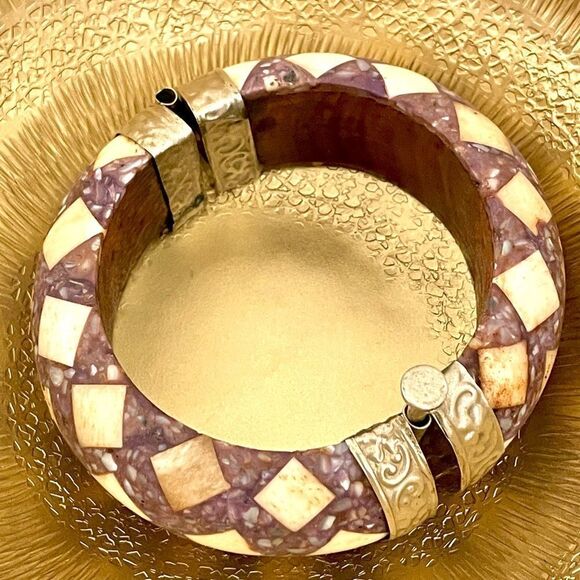 Wood bangle bracelet - Picture 5 of 9